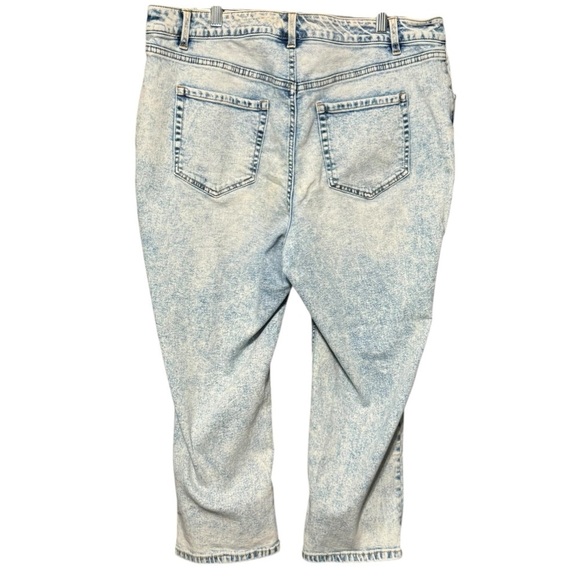 Lane Bryant High Rise Girlfriend Straight Crop Light Acid Washed Denim Jeans 16 - Picture 5 of 9